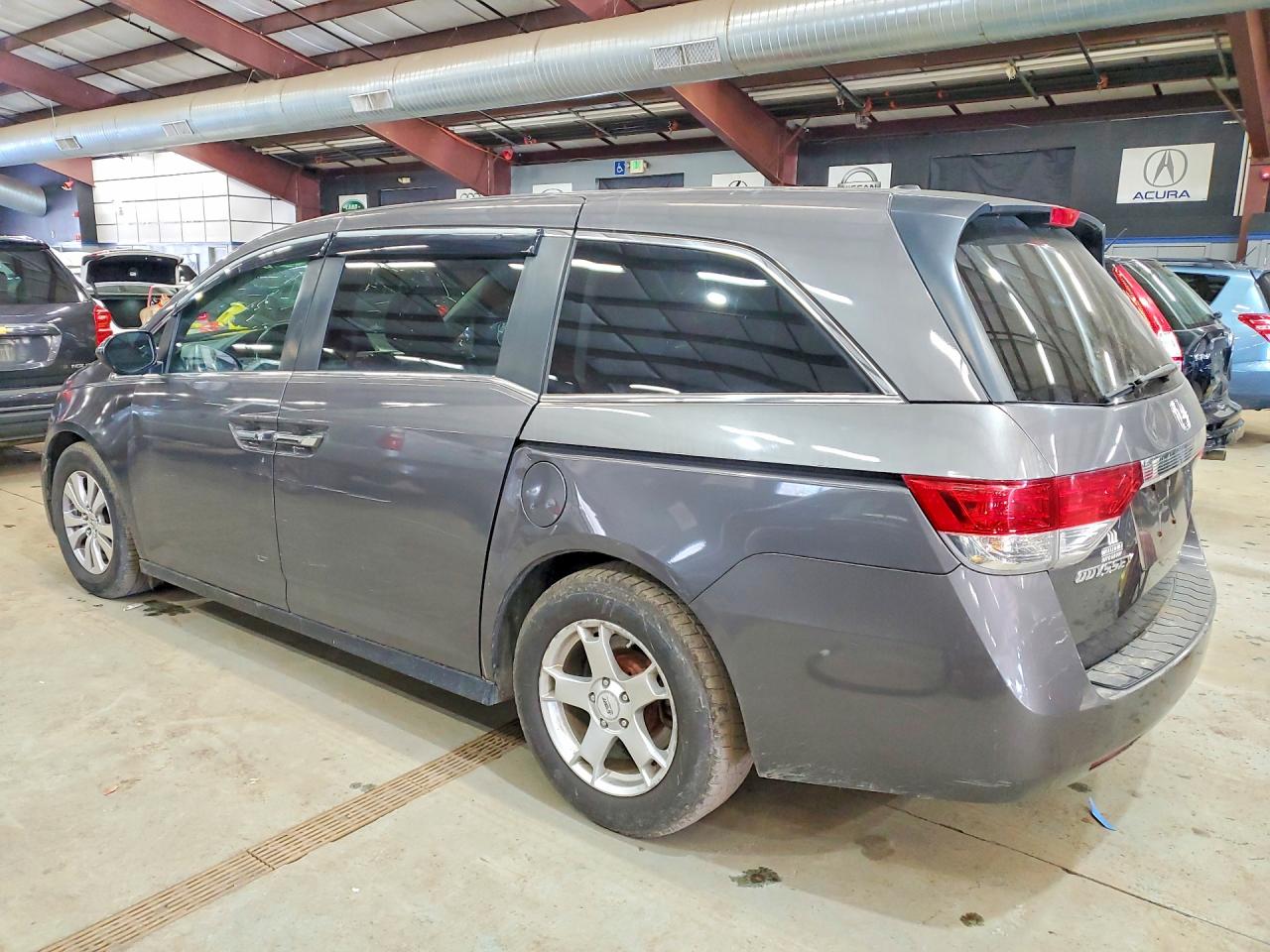 2016 HONDA ODYSSEY, VIN 5FNRL5H31GB083511 — Photo 2