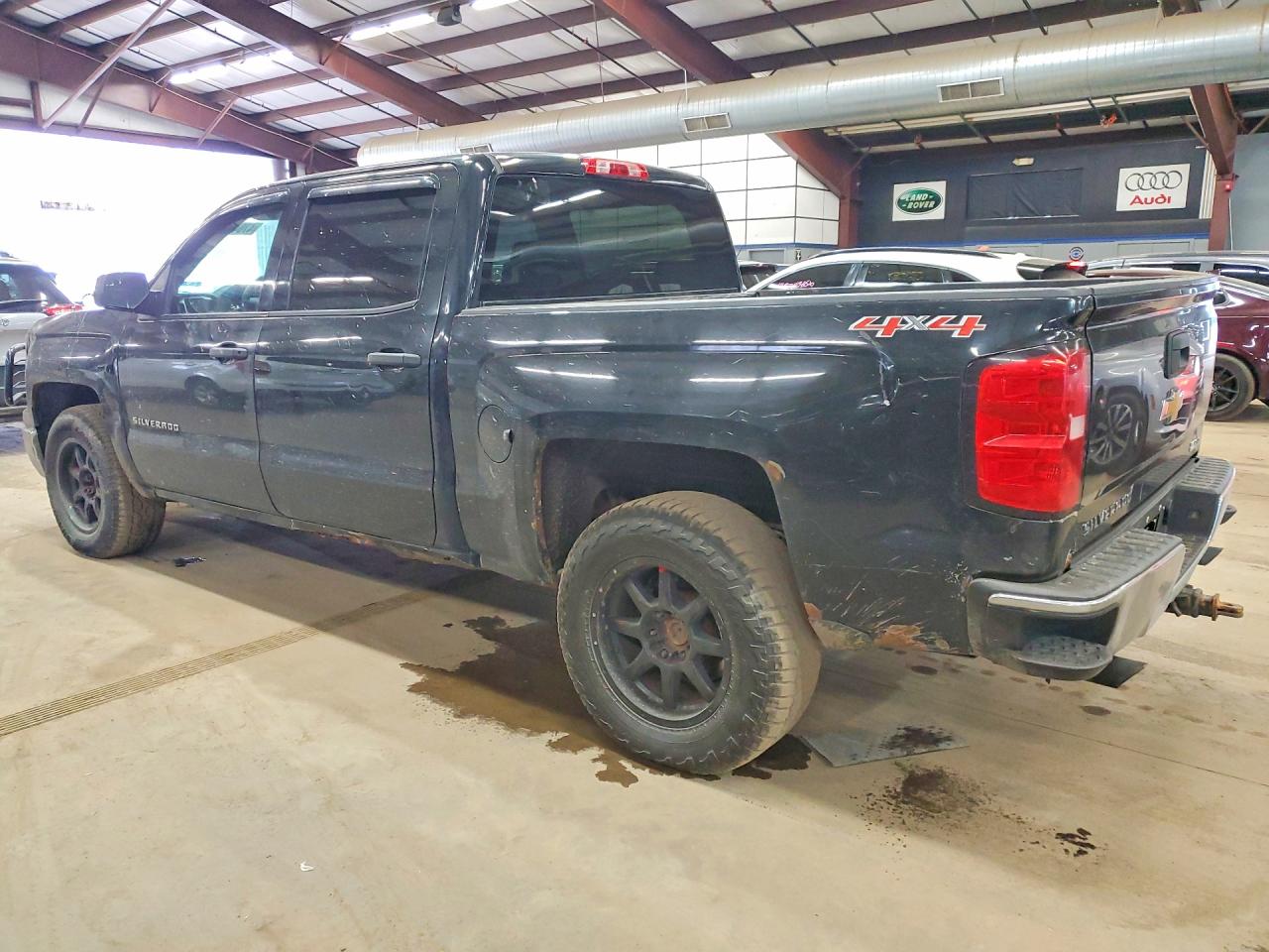 2014 CHEVROLET SILVERADO, VIN 3GCUKREC3EG469105 — Photo 2