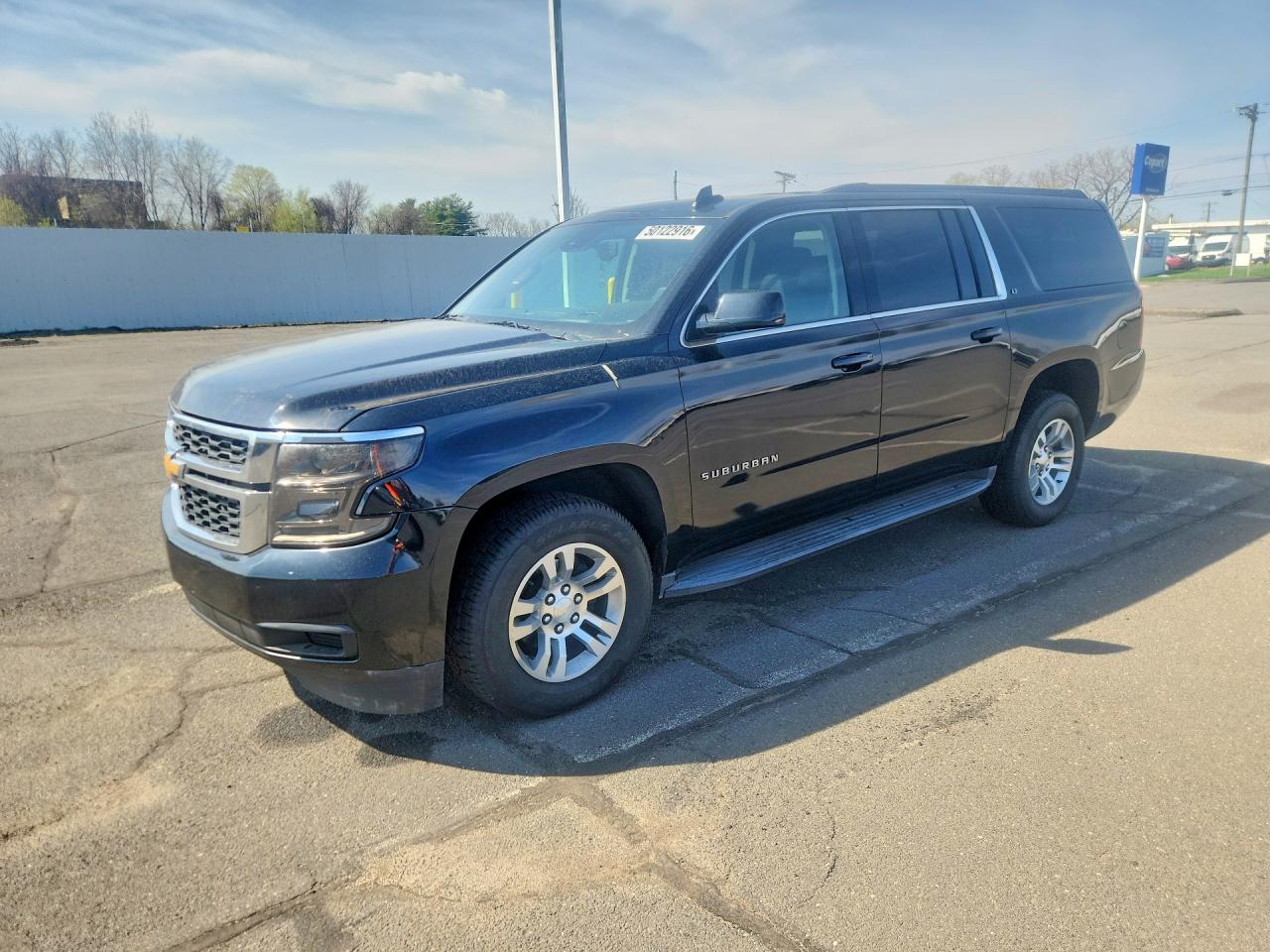 2017 CHEVROLET SUBURBAN — VIN 1GNSKHKC6HR198512 — Copart photograph