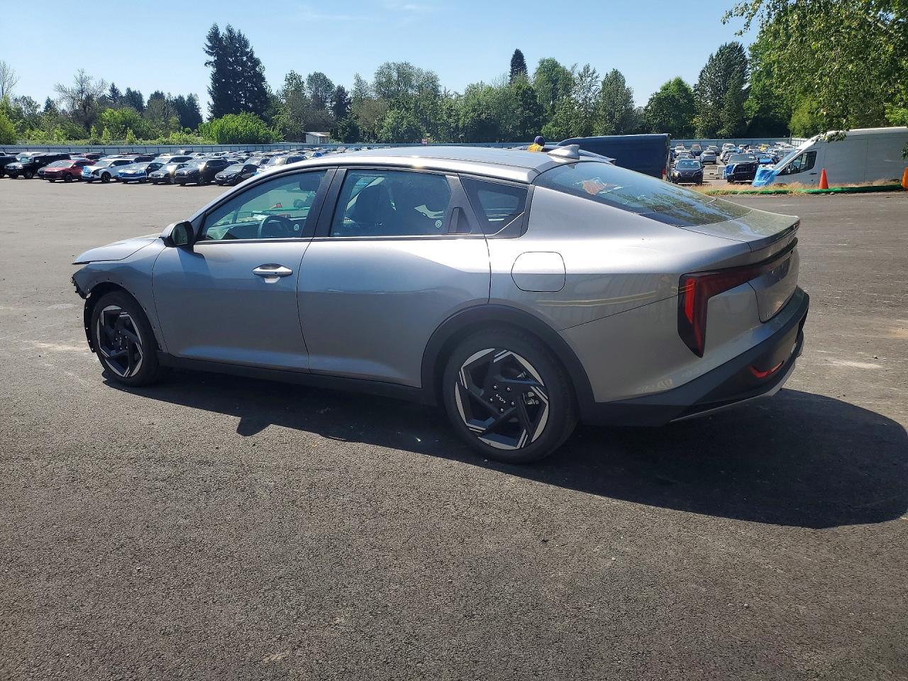 2025 KIA K4, VIN 3KPFU4DE6SE085111 — Photo 2