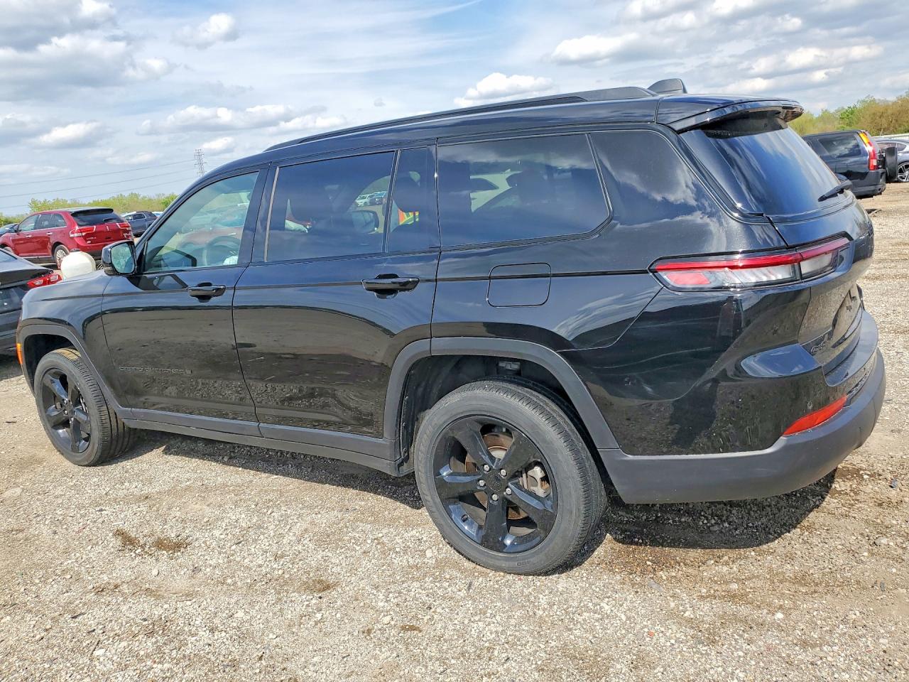 2025 JEEP GRAND CHEROKEE, VIN 1C4RJKAG4S8638476 — Photo 2
