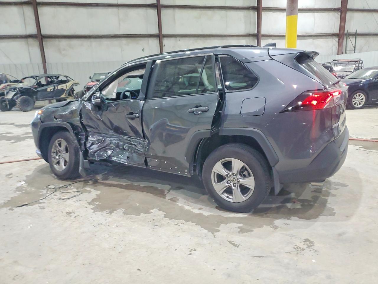 2025 TOYOTA RAV4, VIN 2T3P1RFV8SC560660 — Photo 2