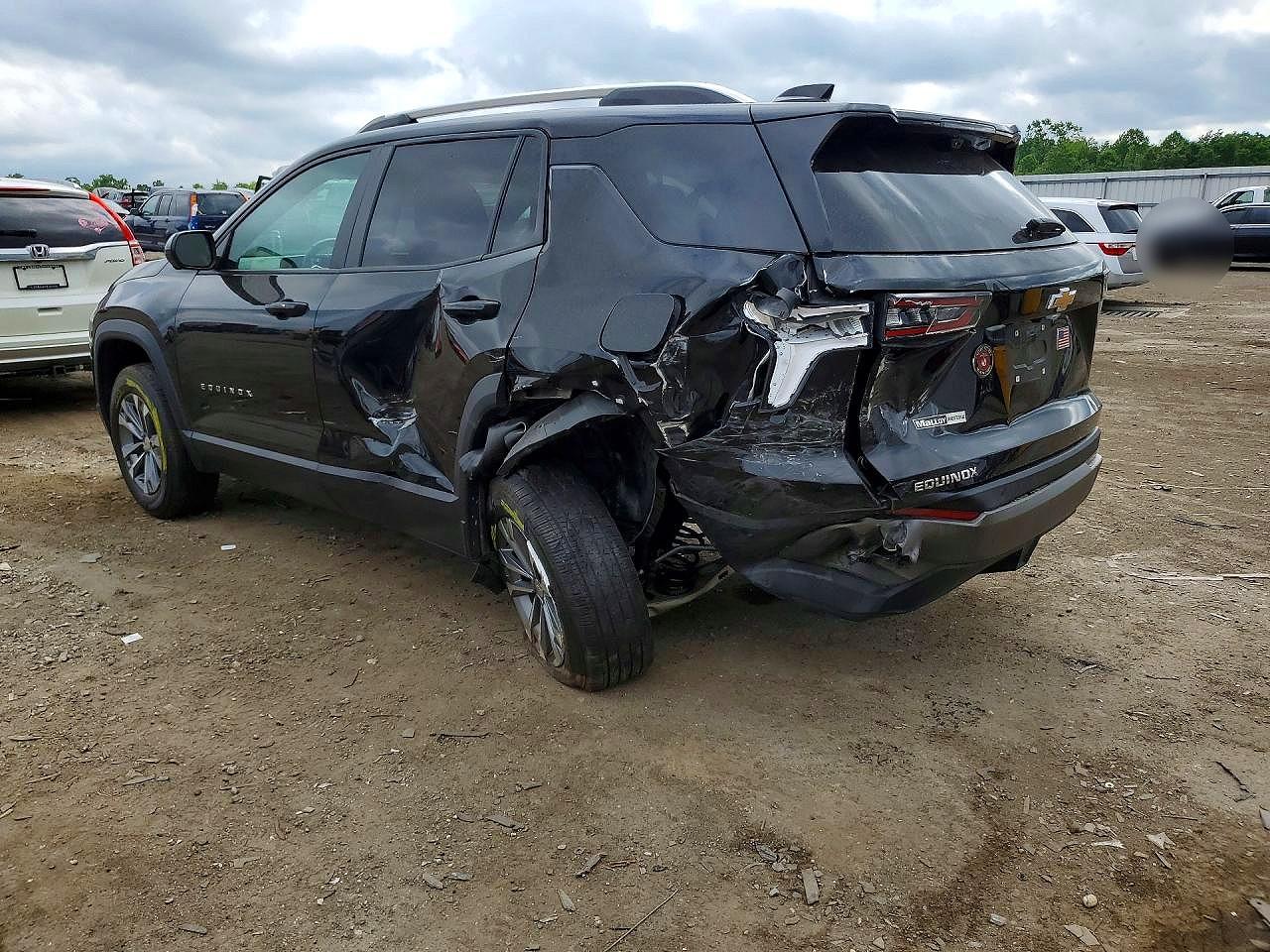 2025 CHEVROLET EQUINOX, VIN 3GNAXHEG1SL164889 — Photo 2