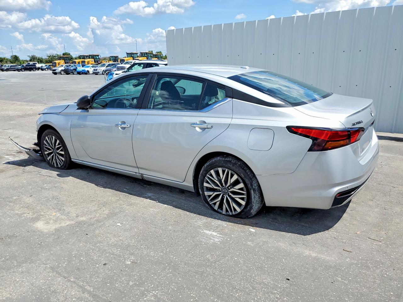 2025 NISSAN ALTIMA, VIN 1N4BL4DV9SN422776 — Photo 2