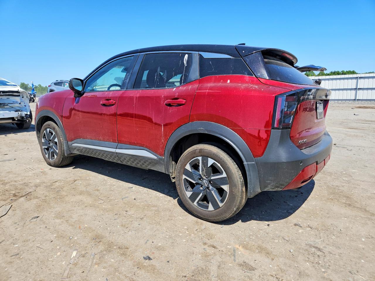 2025 NISSAN KICKS, VIN 3N8AP6CBXSL330321 — Photo 2