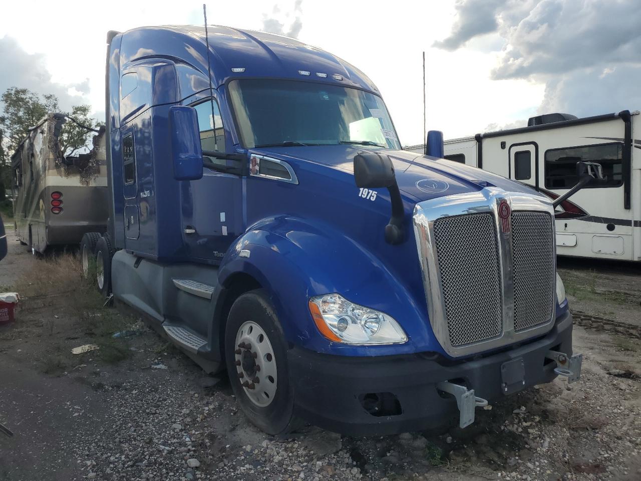 2019 KENWORTH T680 — VIN 1XKYDP9X0KJ239128 — Copart photograph