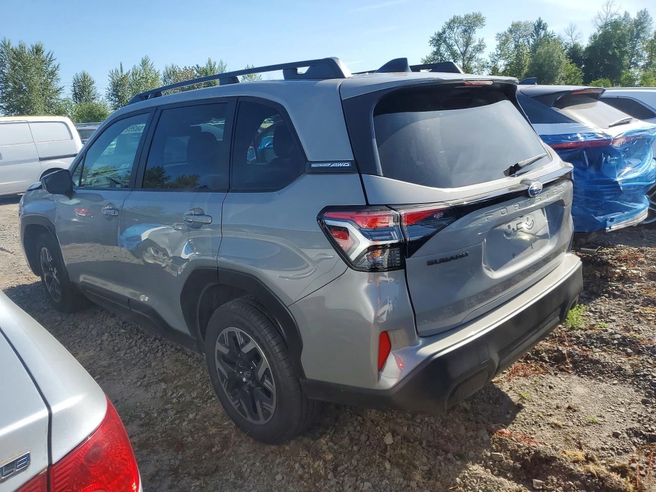 2025 SUBARU FORESTER, VIN JF2SLDBC6SH436842 — Photo 2