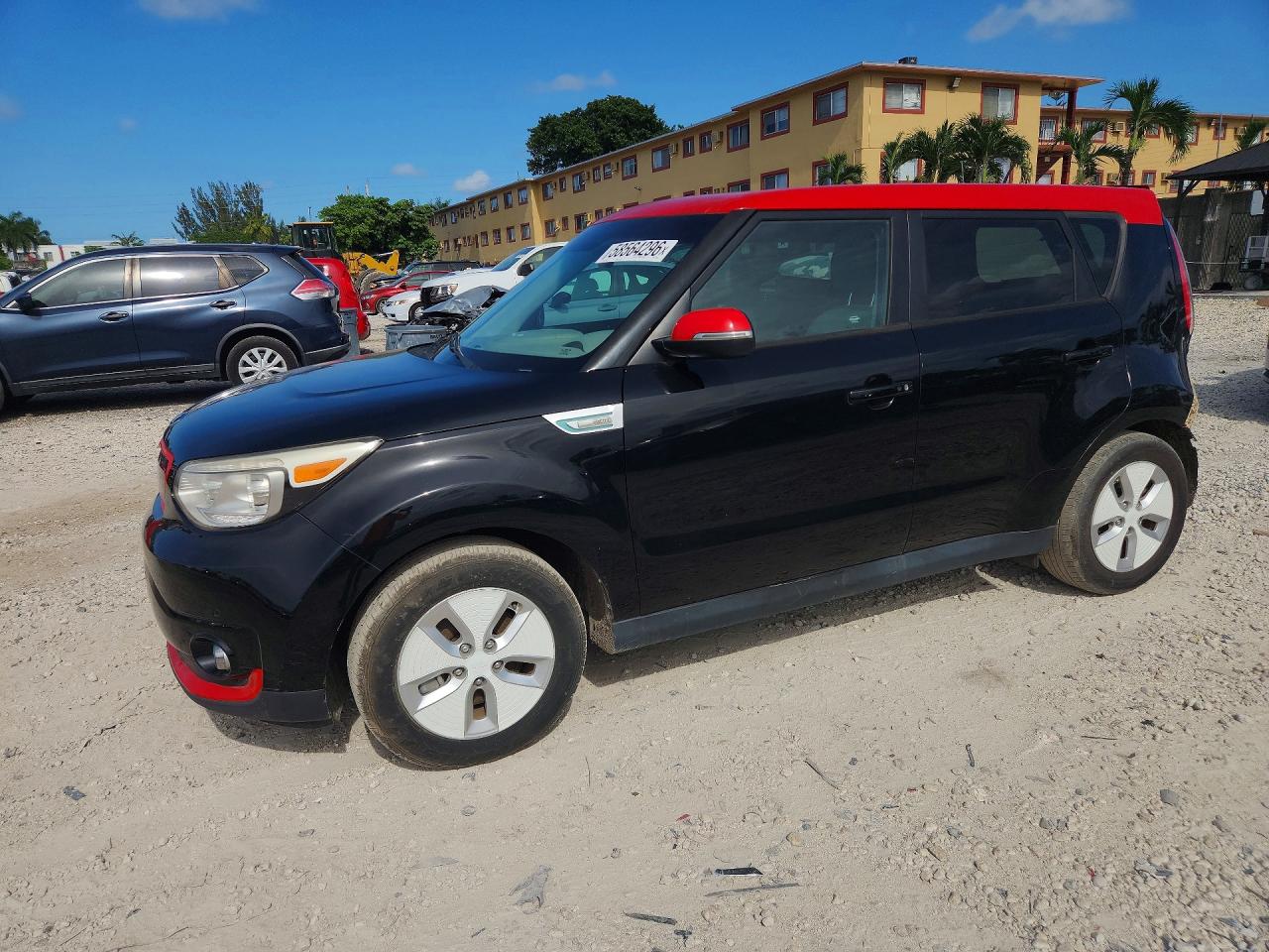 2015 KIA SOUL EV — VIN KNDJX3AE0F7002875 — Copart photograph