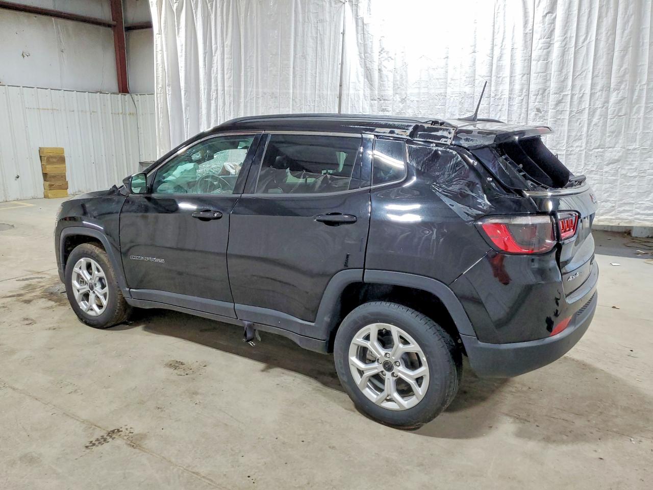 2025 JEEP COMPASS, VIN 3C4NJDBN8ST595592 — Photo 2