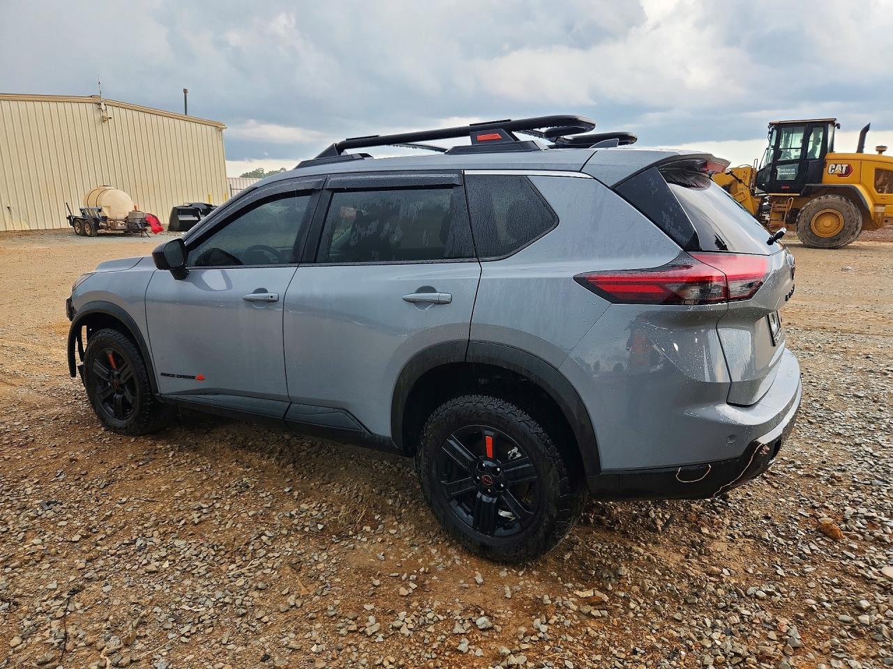 2025 NISSAN ROGUE, VIN 5N1BT3BB3SC809201 — Photo 2