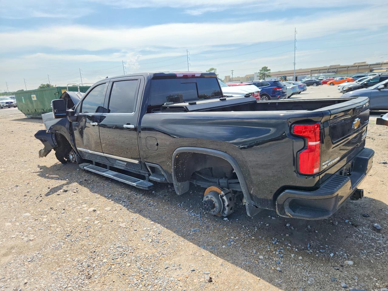2025 CHEVROLET SILVERADO, VIN 1GC4KVEY2SF172666 — Photo 2