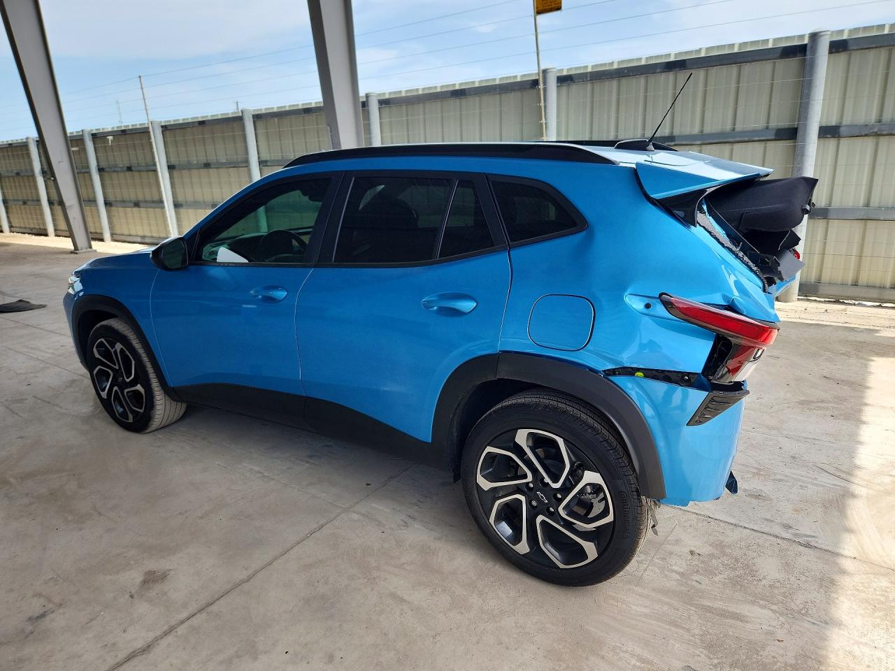 2025 CHEVROLET TRAX, VIN KL77LJEP6SC094837 — Photo 2