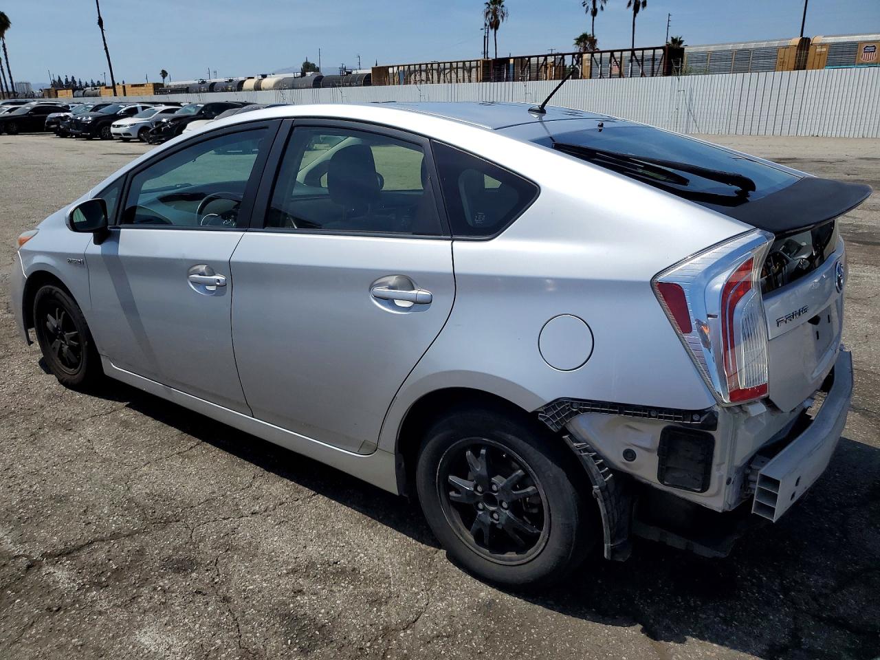 2014 TOYOTA PRIUS, VIN JTDKN3DU8E1775754 — Photo 2