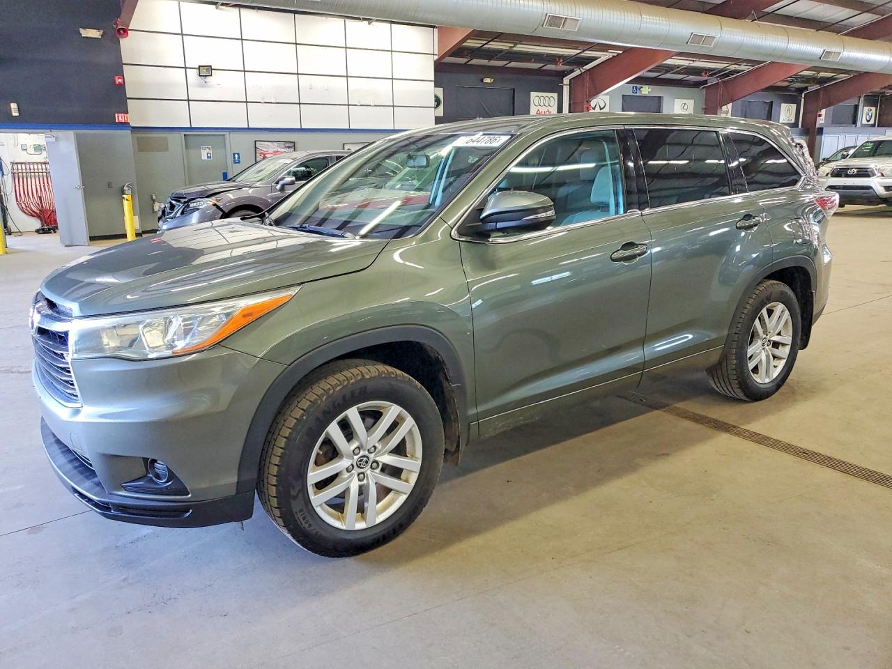 2016 TOYOTA HIGHLANDER — VIN 5TDBKRFH2GS269323 — Copart photograph