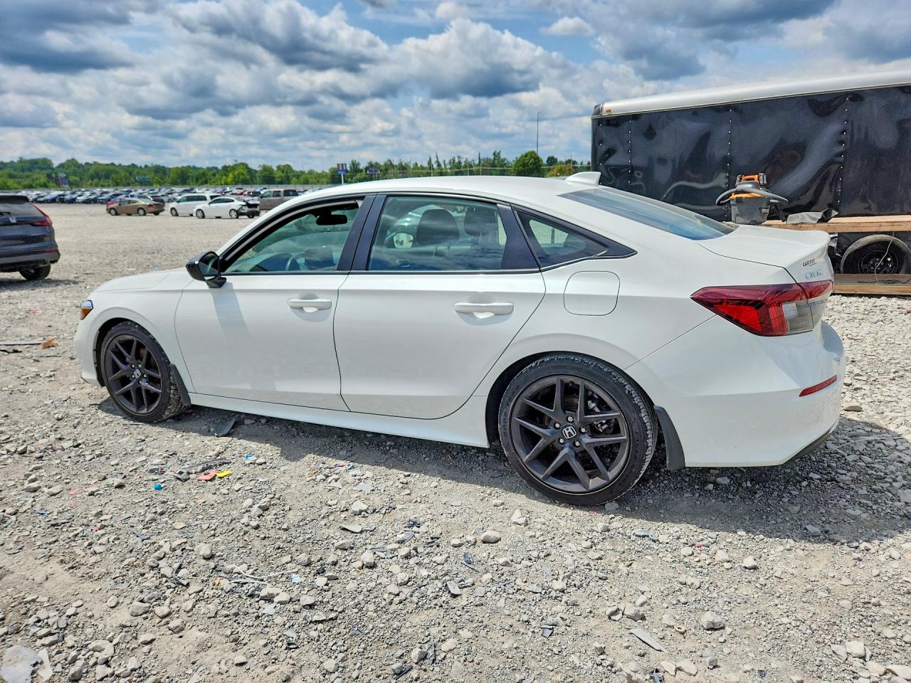 2025 HONDA CIVIC, VIN 2HGFE2F57SH576081 — Photo 2