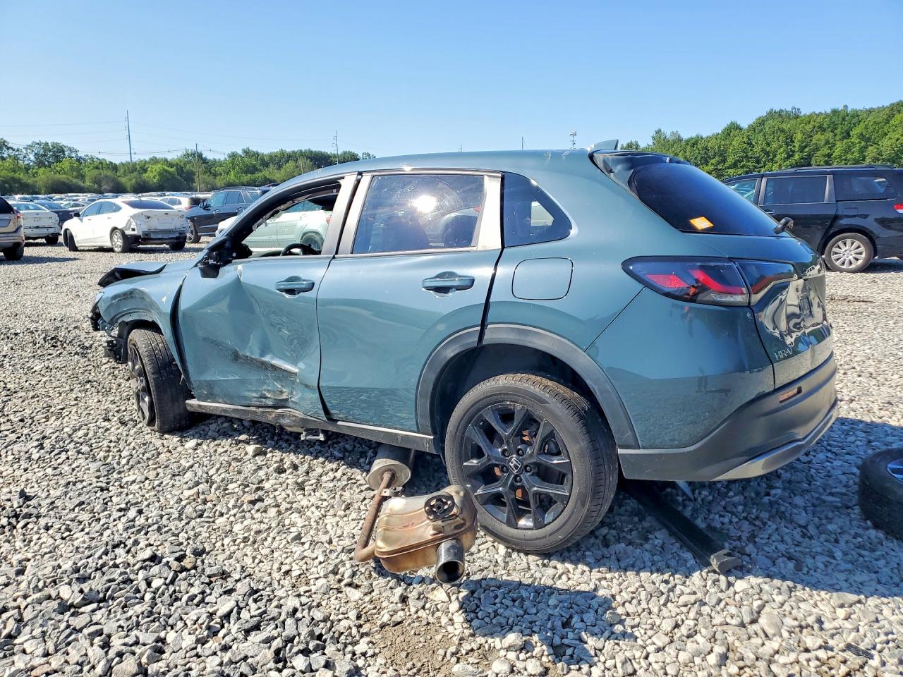 2023 HONDA HR-V, VIN 3CZRZ2H50PM713068 — Photo 2
