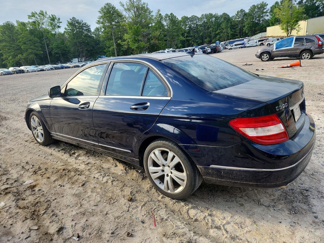 2008 MERCEDES-BENZ C, VIN WDDGF81X28F126379 — Photo 2