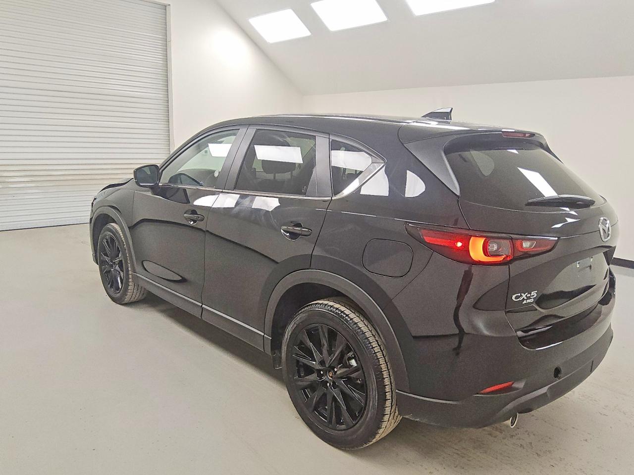 2025 MAZDA CX-5, VIN JM3KFBCM8S0811170 — Photo 2