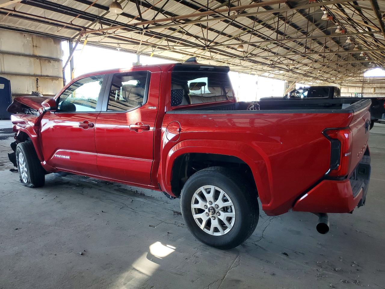 2025 TOYOTA TACOMA, VIN 3TYKB5FN7ST017059 — Photo 2