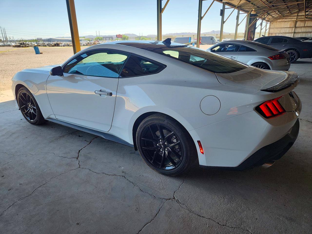 2025 FORD MUSTANG, VIN 1FA6P8TH5S5113718 — Photo 2