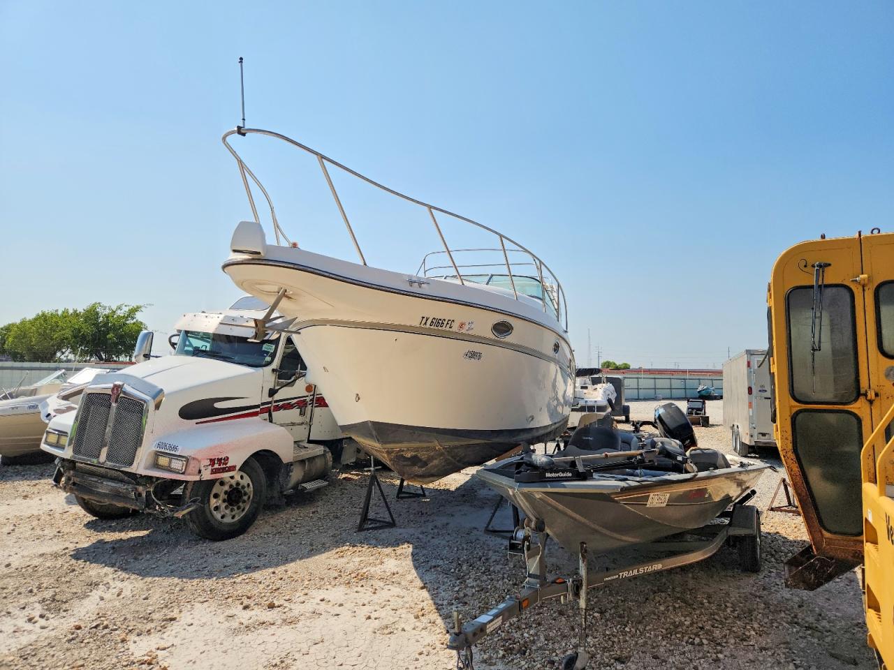 1997 MAXUM BOAT, VIN BL2A21MKB797 — Photo 2