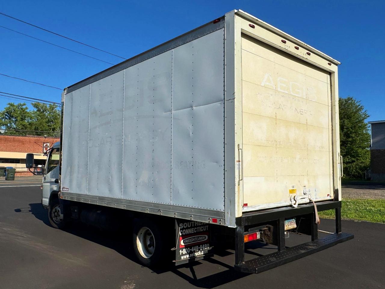 2015 MITSUBISHI FUSO TRUCK OF AMERICA INC FE, VIN JL6BNG1A7FK001225 — Photo 2