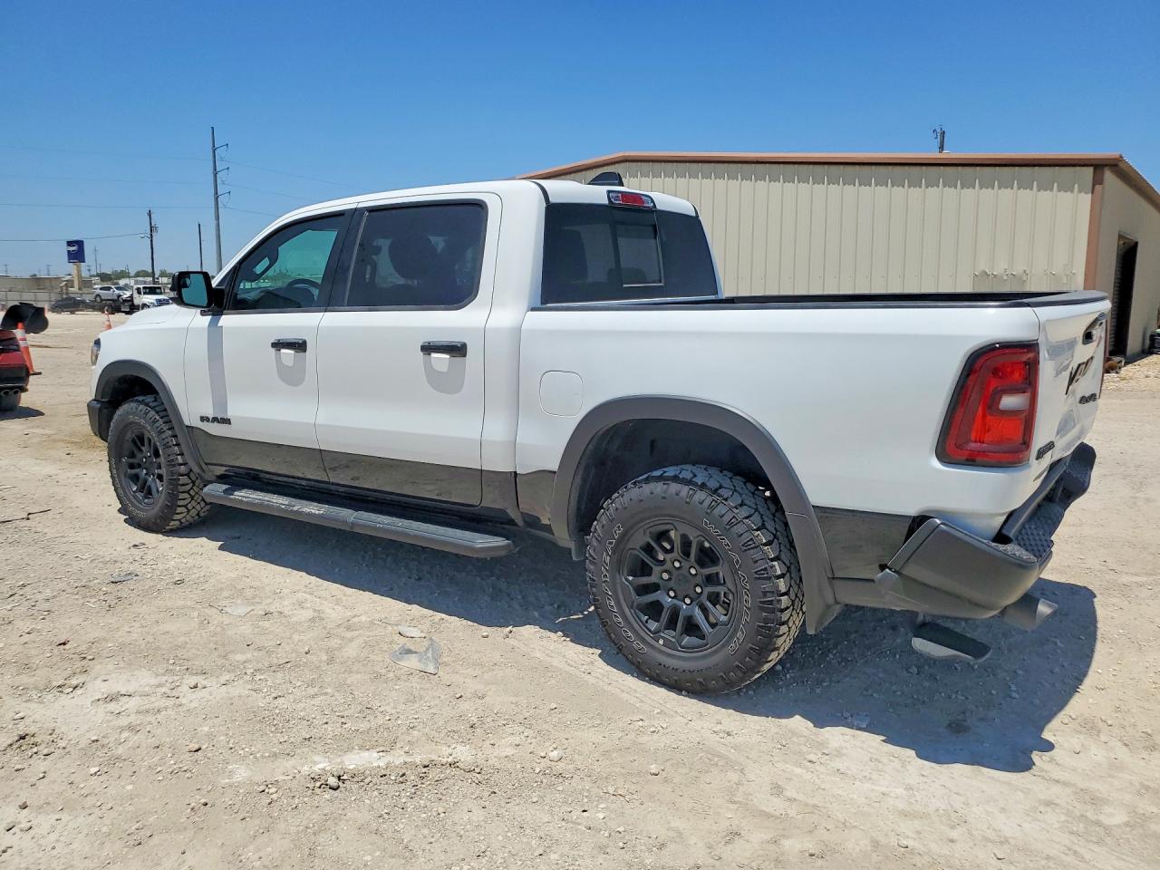 2025 RAM 1500, VIN 1C6SRFLP8SN736868 — Photo 2