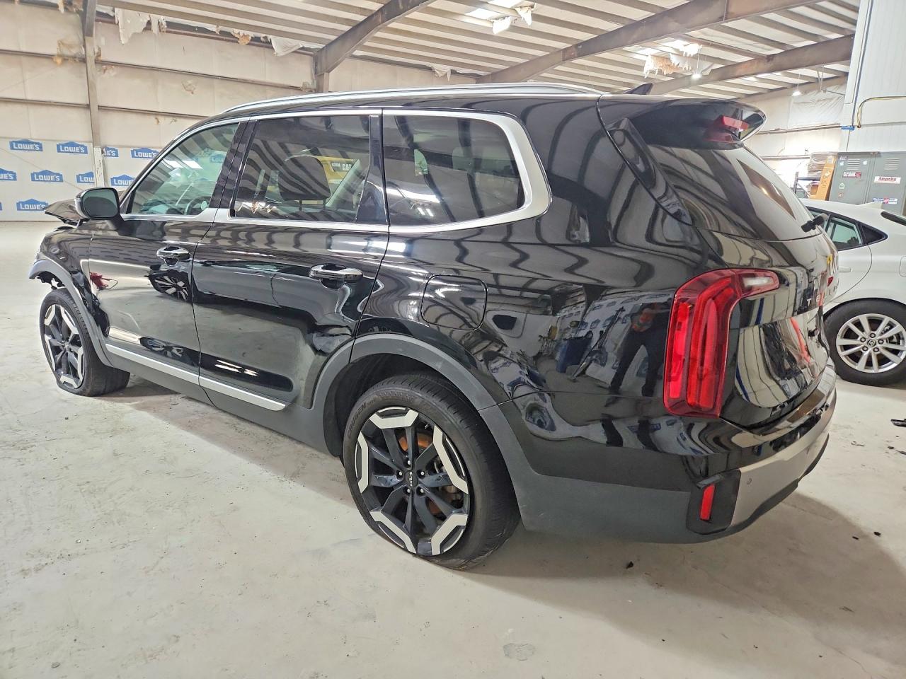 2025 KIA TELLURIDE, VIN 5XYP64GC9SG652830 — Photo 2