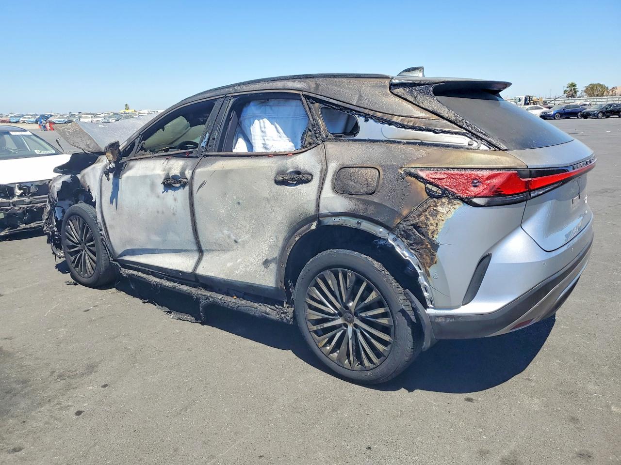 2025 LEXUS RX 350H, VIN 2T2BBMCA4SC074413 — Photo 2