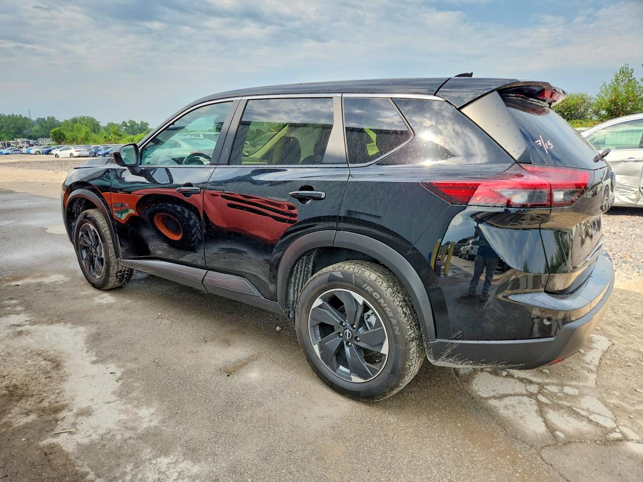 2025 NISSAN ROGUE, VIN JN8BT3BA7SW007815 — Photo 2
