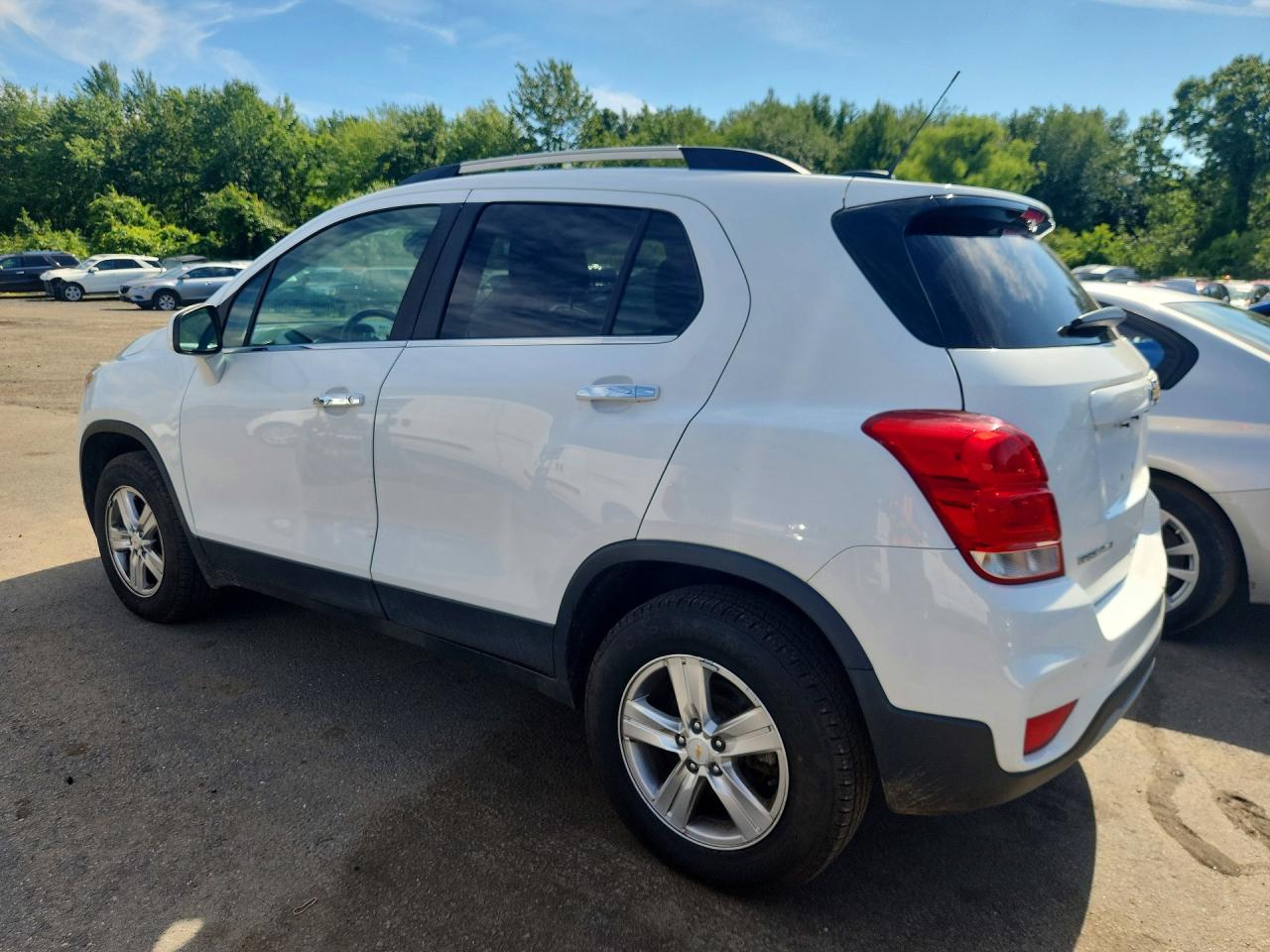 2018 CHEVROLET TRAX, VIN KL7CJPSB0JB712075 — Photo 2