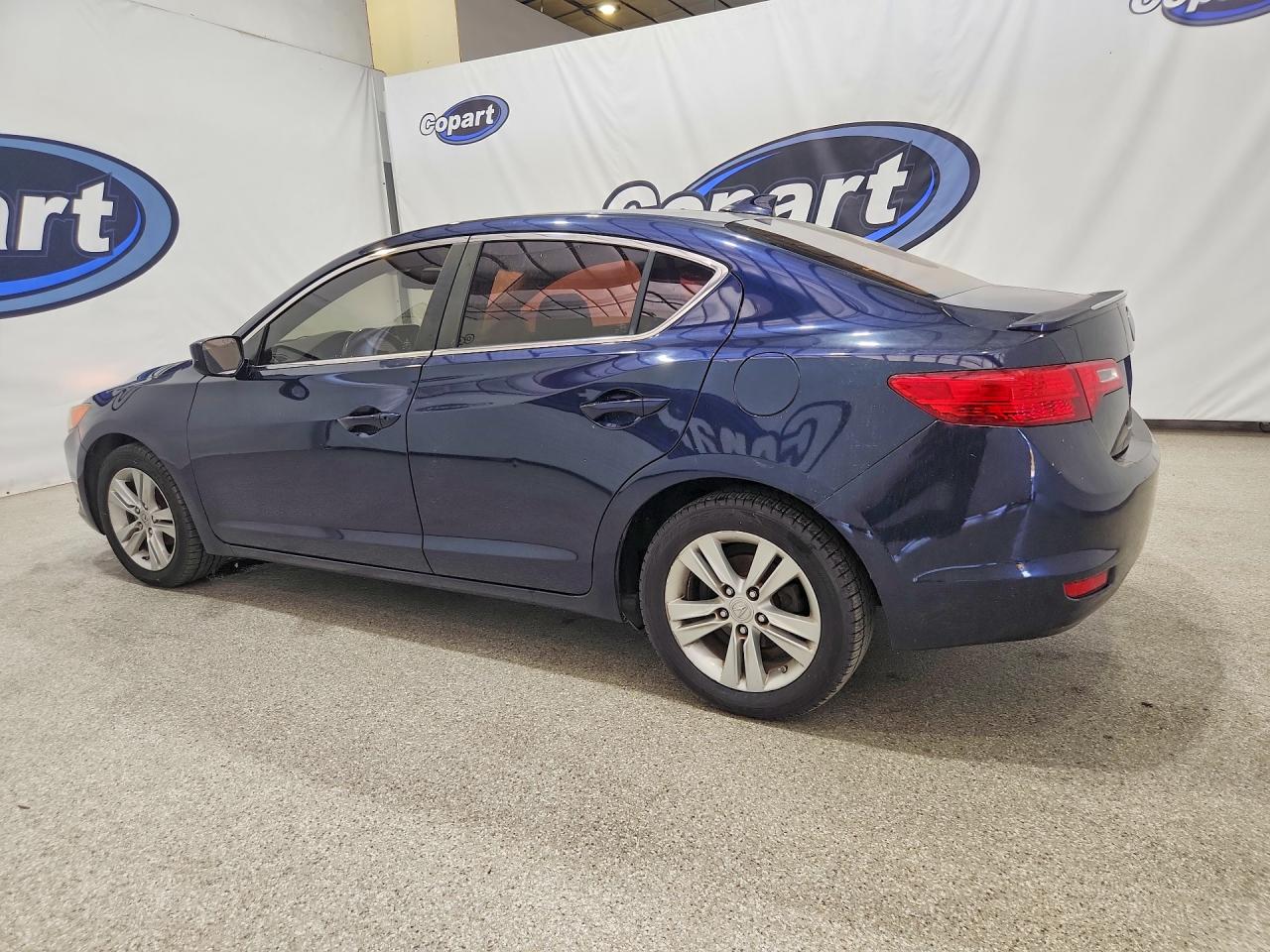 2013 ACURA ILX, VIN 19VDE3F78DE300724 — Photo 2