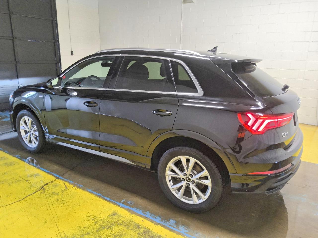 2025 AUDI Q3, VIN WA1DECF31S1107023 — Photo 2