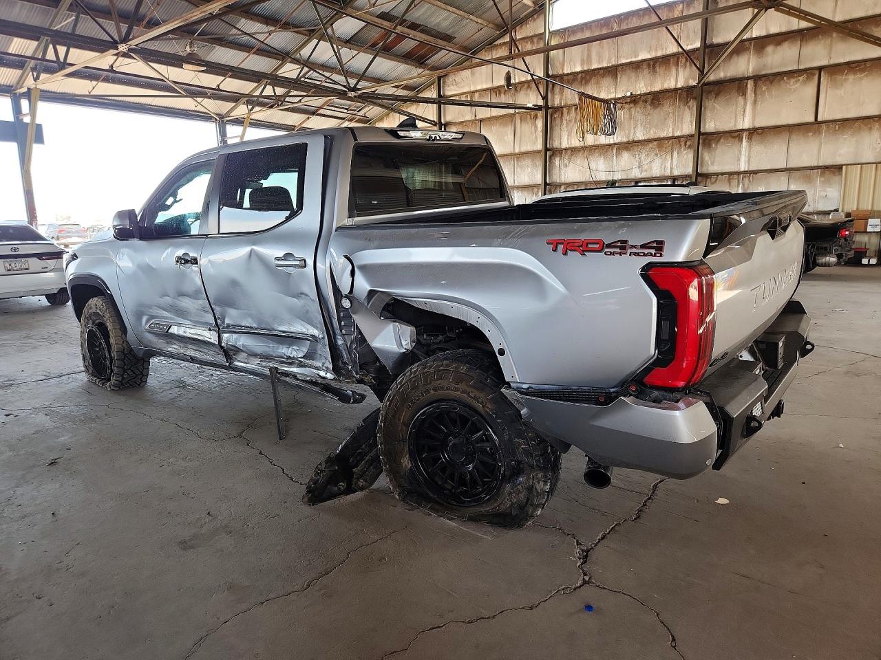 2025 TOYOTA TUNDRA, VIN 5TFWA5DB4SX239397 — Photo 2
