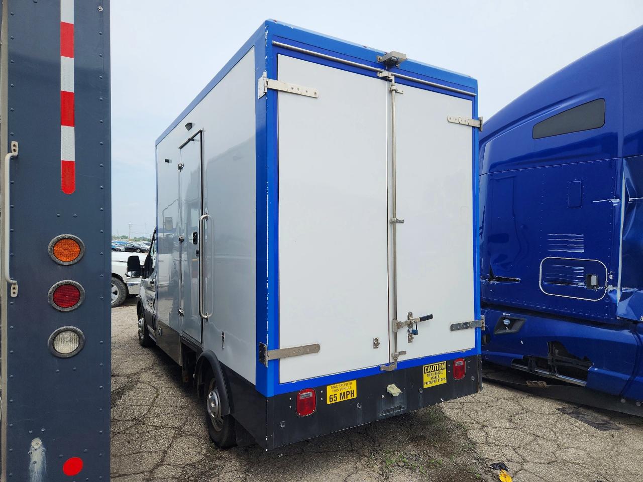 2023 FORD TRANSIT, VIN 1FDBW7ZG8PKA19485 — Photo 2