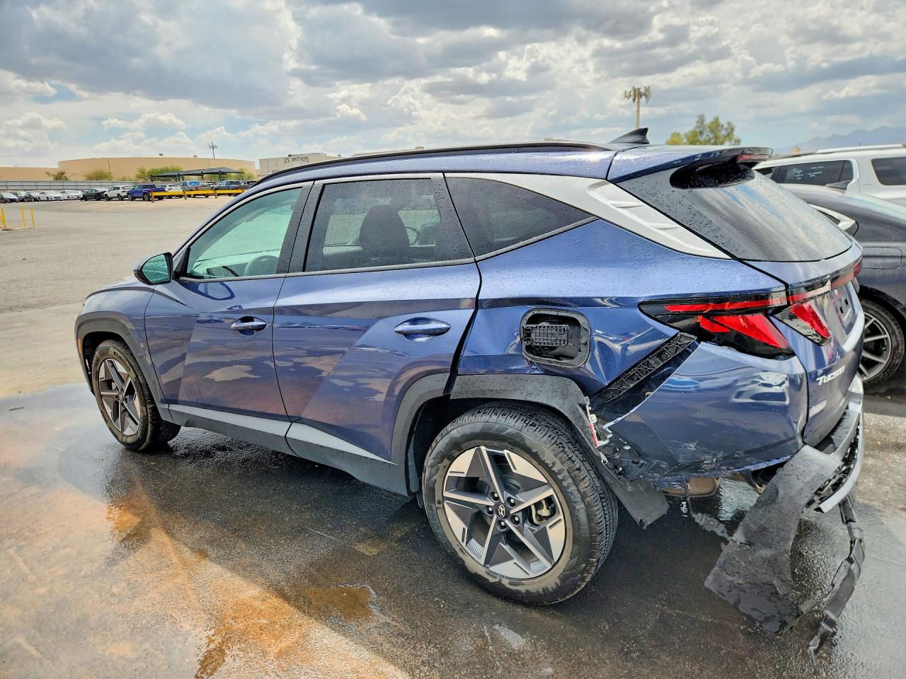2025 HYUNDAI TUCSON, VIN 5NMJB3DEXSH554672 — Photo 2
