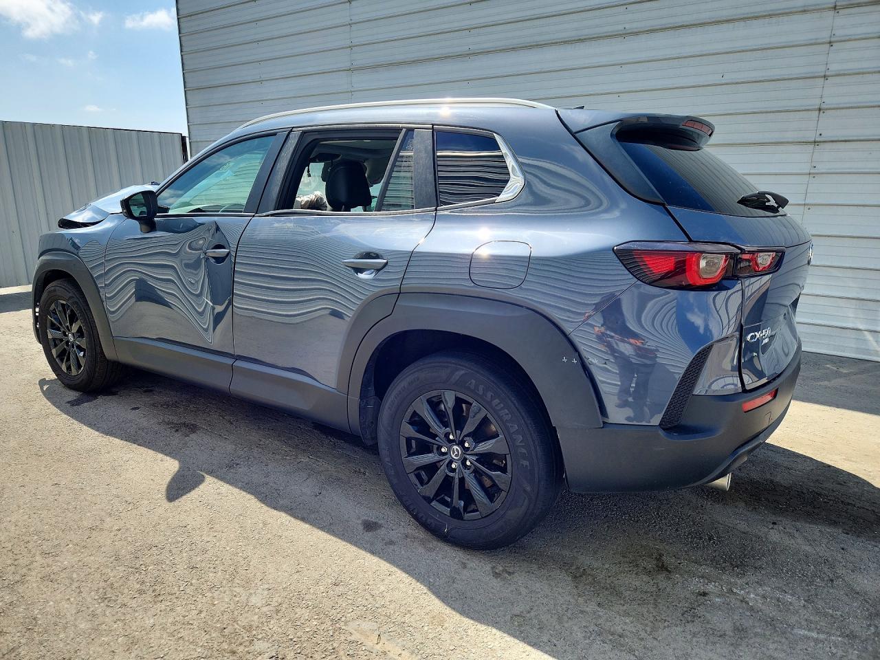 2025 MAZDA CX-50, VIN 7MMVABDM3SN370182 — Photo 2