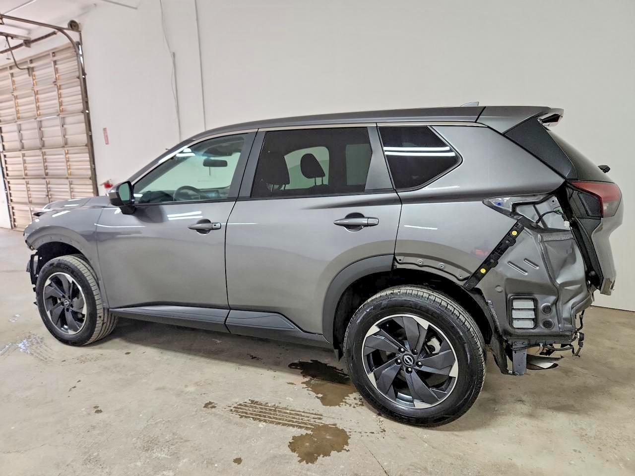 2025 NISSAN ROGUE, VIN 5N1BT3BB0SC779767 — Photo 2