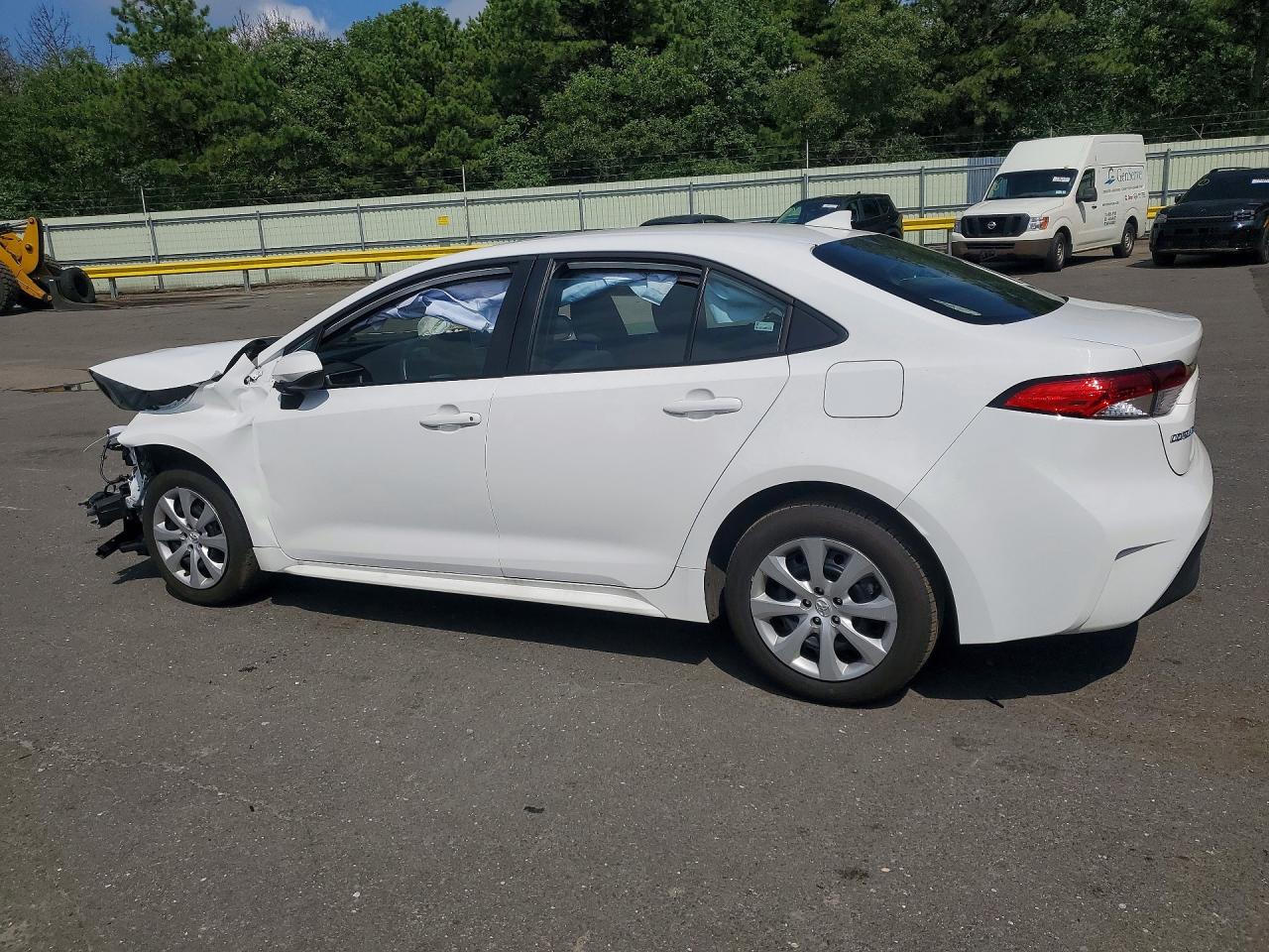2025 TOYOTA COROLLA, VIN 5YFB4MDEXSP336824 — Photo 2
