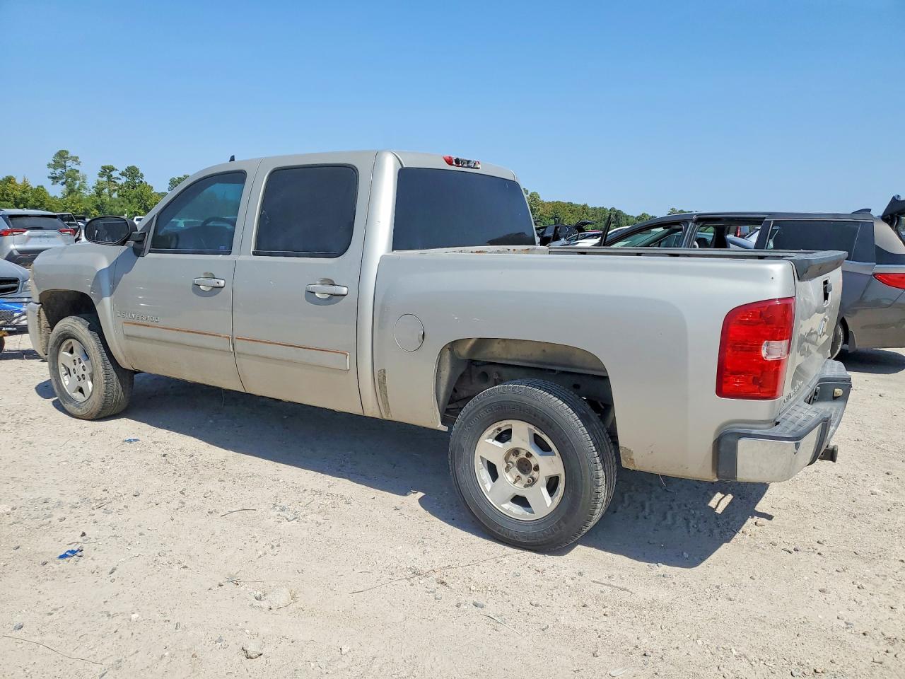 2008 CHEVROLET SILVERADO, VIN 3GCEC13078G168367 — Photo 2