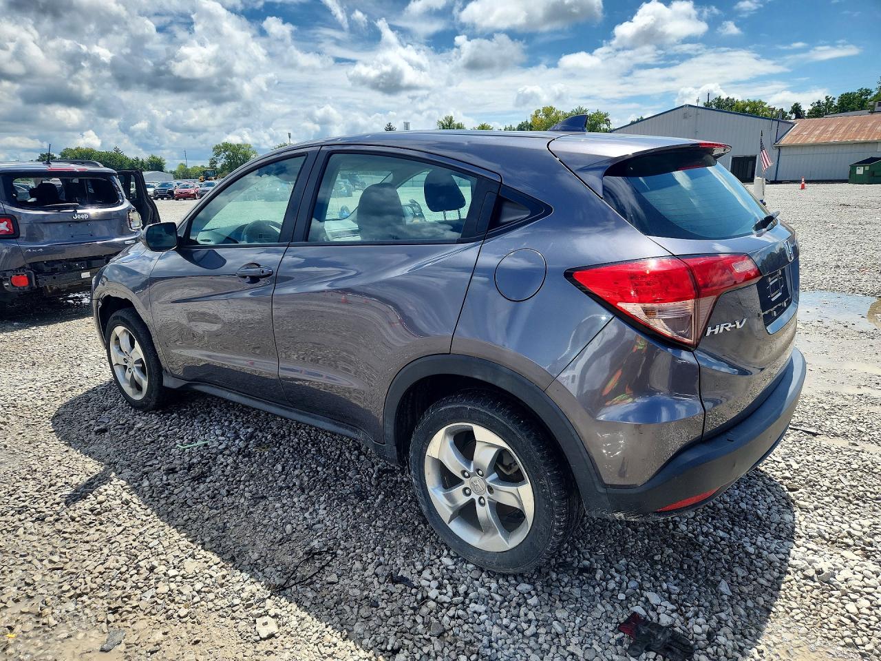 2017 HONDA HR-V, VIN 3CZRU6H37HG701522 — Photo 2