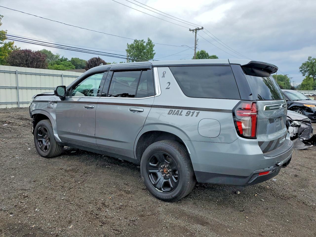 2024 CHEVROLET TAHOE, VIN 1GNSKLED1RR342153 — Photo 2