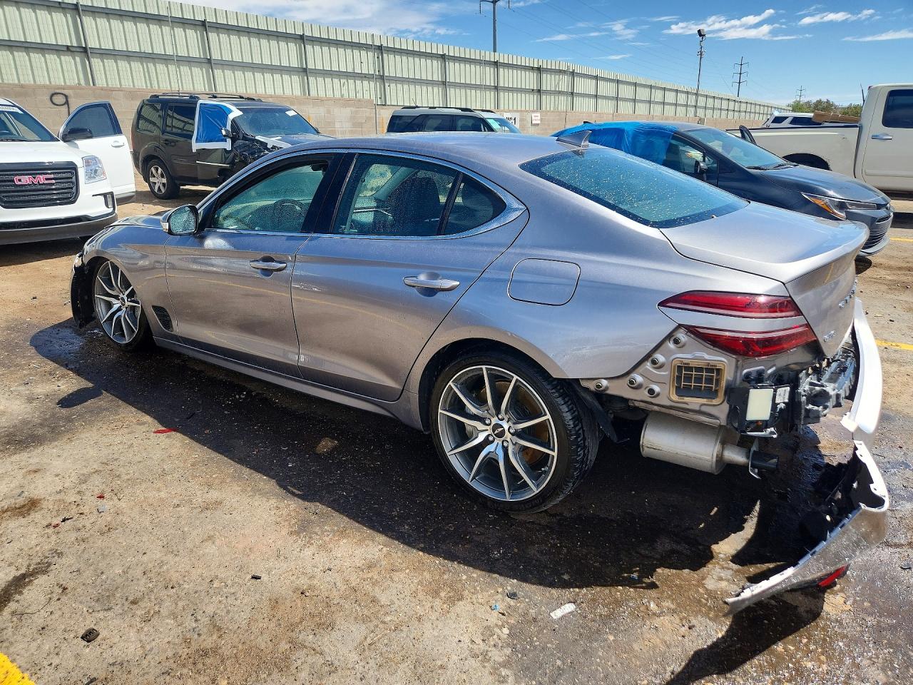 2025 GENESIS G70, VIN KMTG34SC3SU154056 — Photo 2