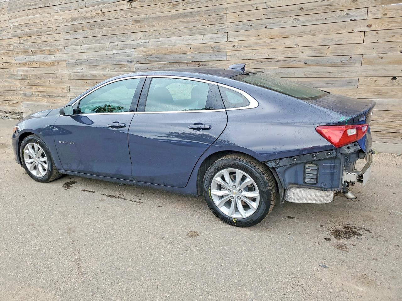 2025 CHEVROLET MALIBU, VIN 1G1ZD5ST3SF136549 — Photo 2