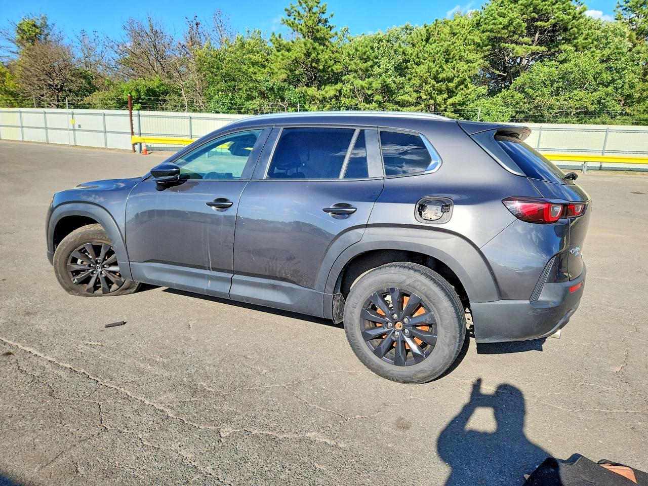 2025 MAZDA CX-50, VIN 7MMVABBM8SN305752 — Photo 2