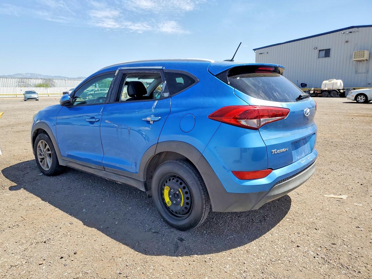 2016 HYUNDAI TUCSON, VIN KM8J33A43GU088085 — Photo 2