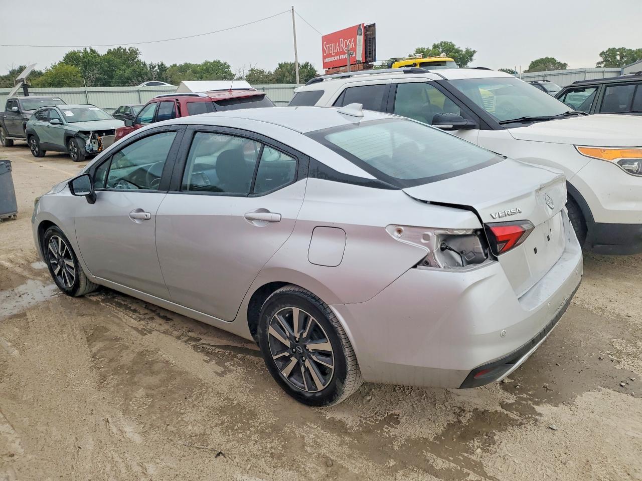 2025 NISSAN VERSA, VIN 3N1CN8EV3SL826058 — Photo 2