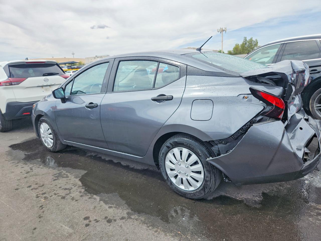 2025 NISSAN VERSA, VIN 3N1CN8DV8SL823321 — Photo 2