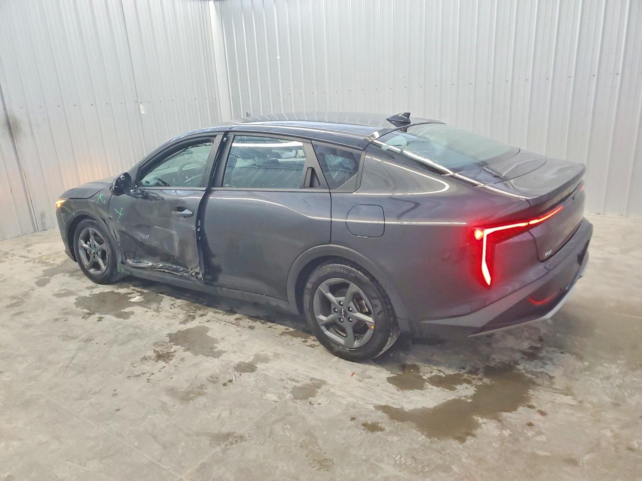 2025 KIA K4, VIN 3KPFT4DE5SE118859 — Photo 2