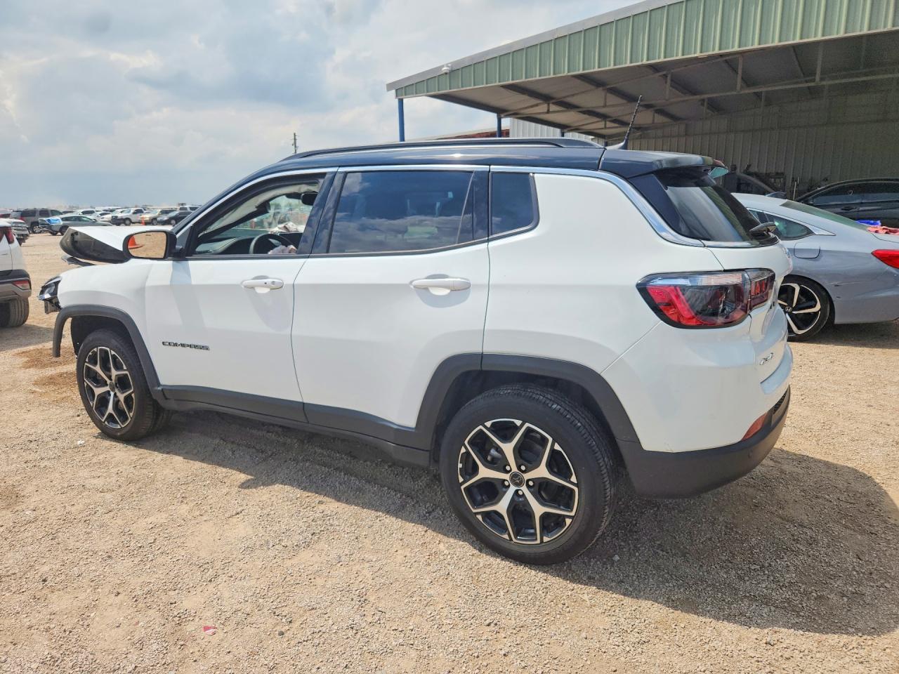 2025 JEEP COMPASS, VIN 3C4NJDCN3ST581727 — Photo 2